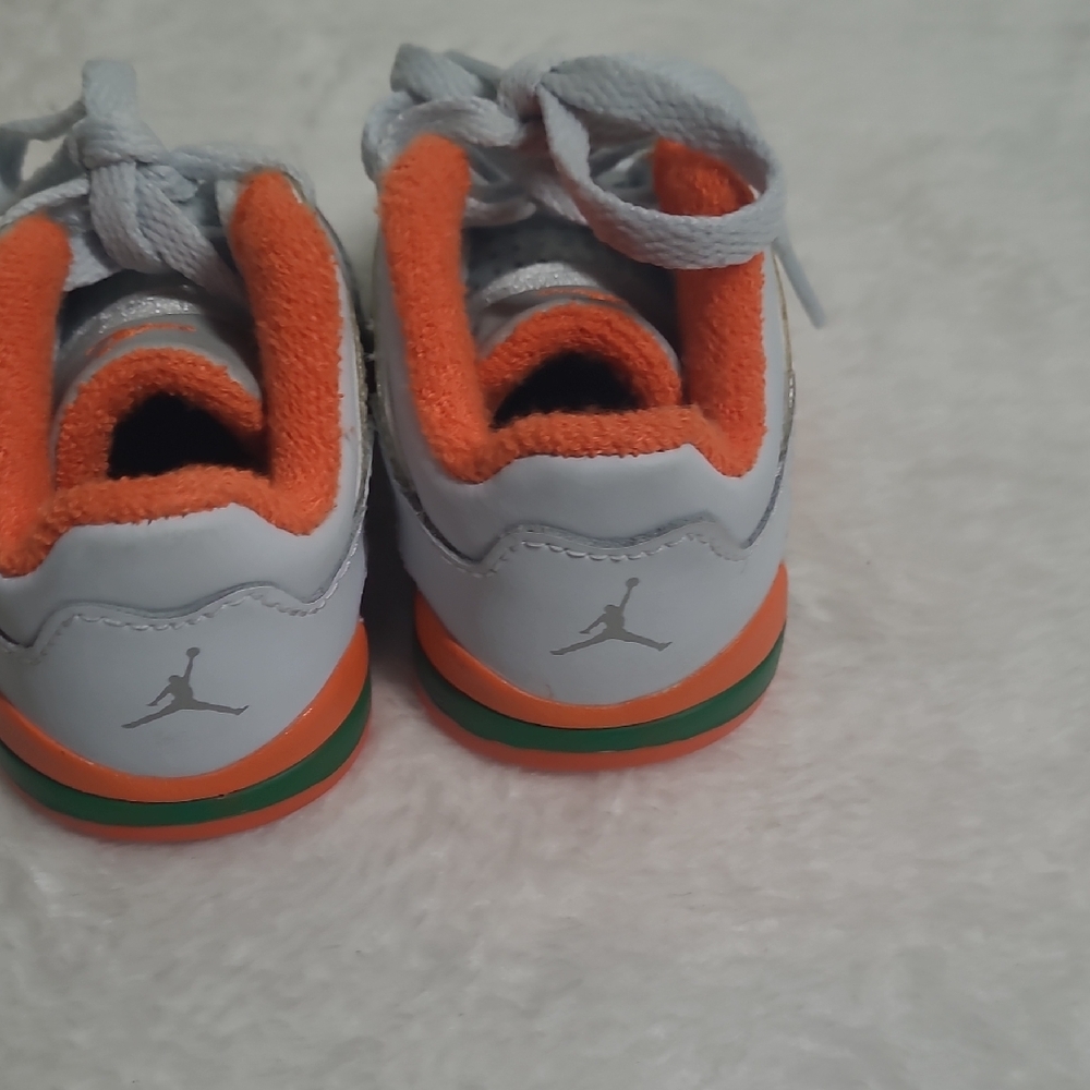 Jordan White and Orange Low-Top Sneakers - Picture 4 of 7